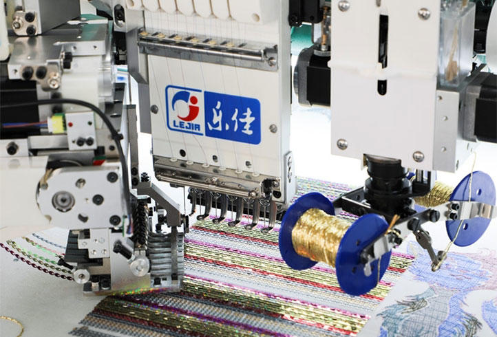 LJ-618 + 18 Многофункциональная вышивальная машина для намотки / обмотки лентой с устройством для пайеток